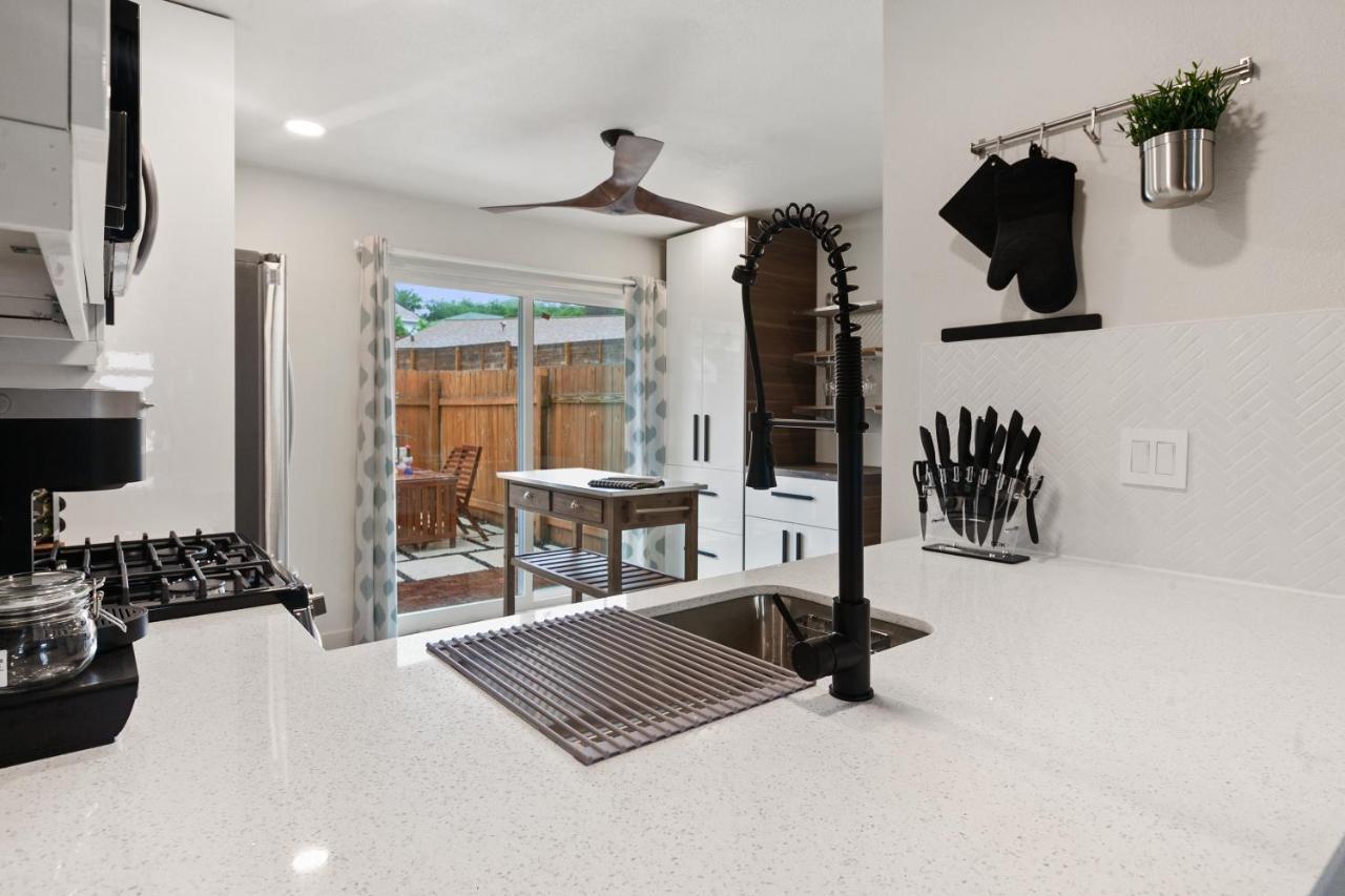 Appartement Contemporary Couples Getaway Near Austin Favorites - Loft 21 Extérieur photo
